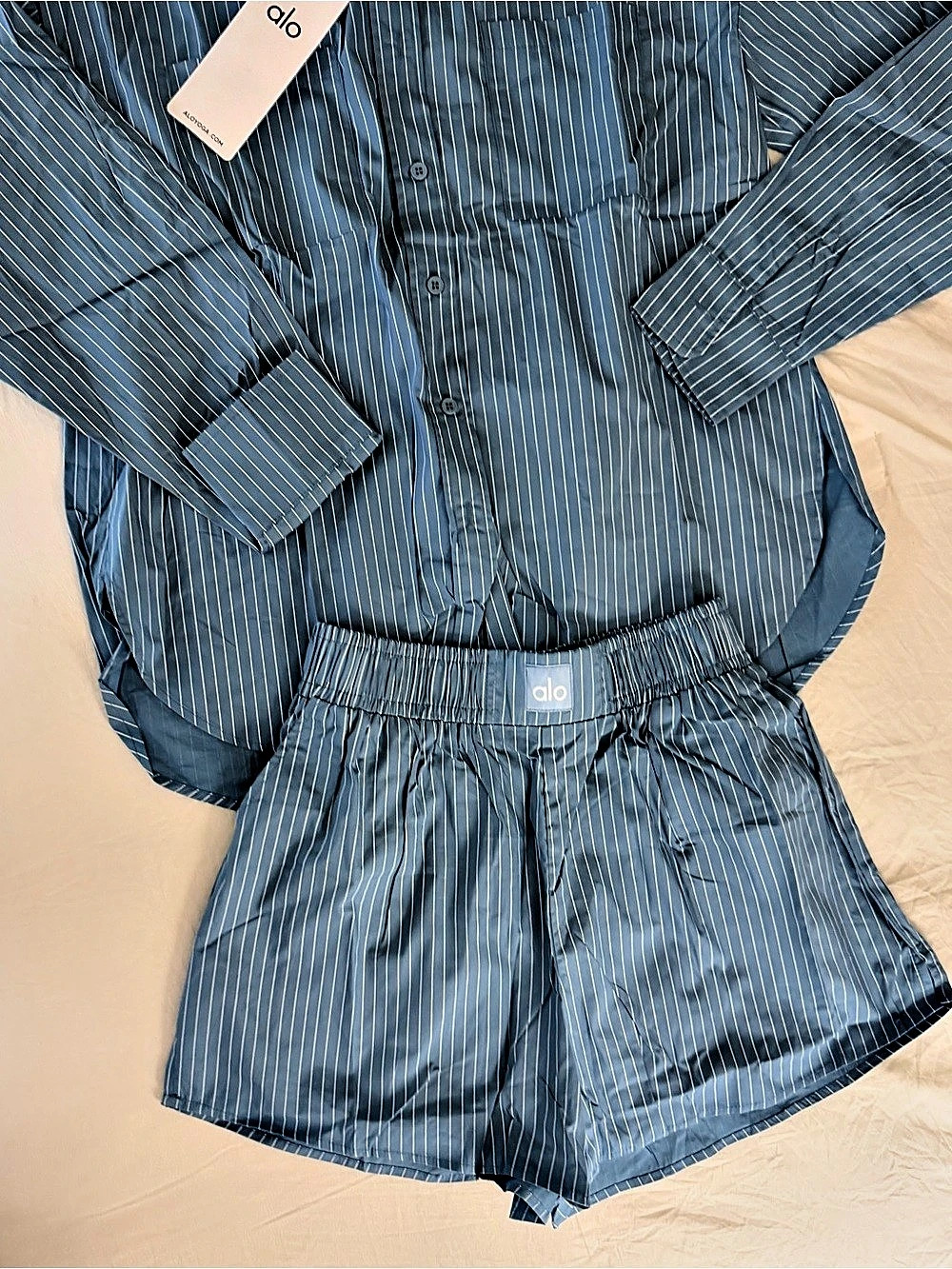 alo women  Striped Matching Set NWT - Picture 4 of 5